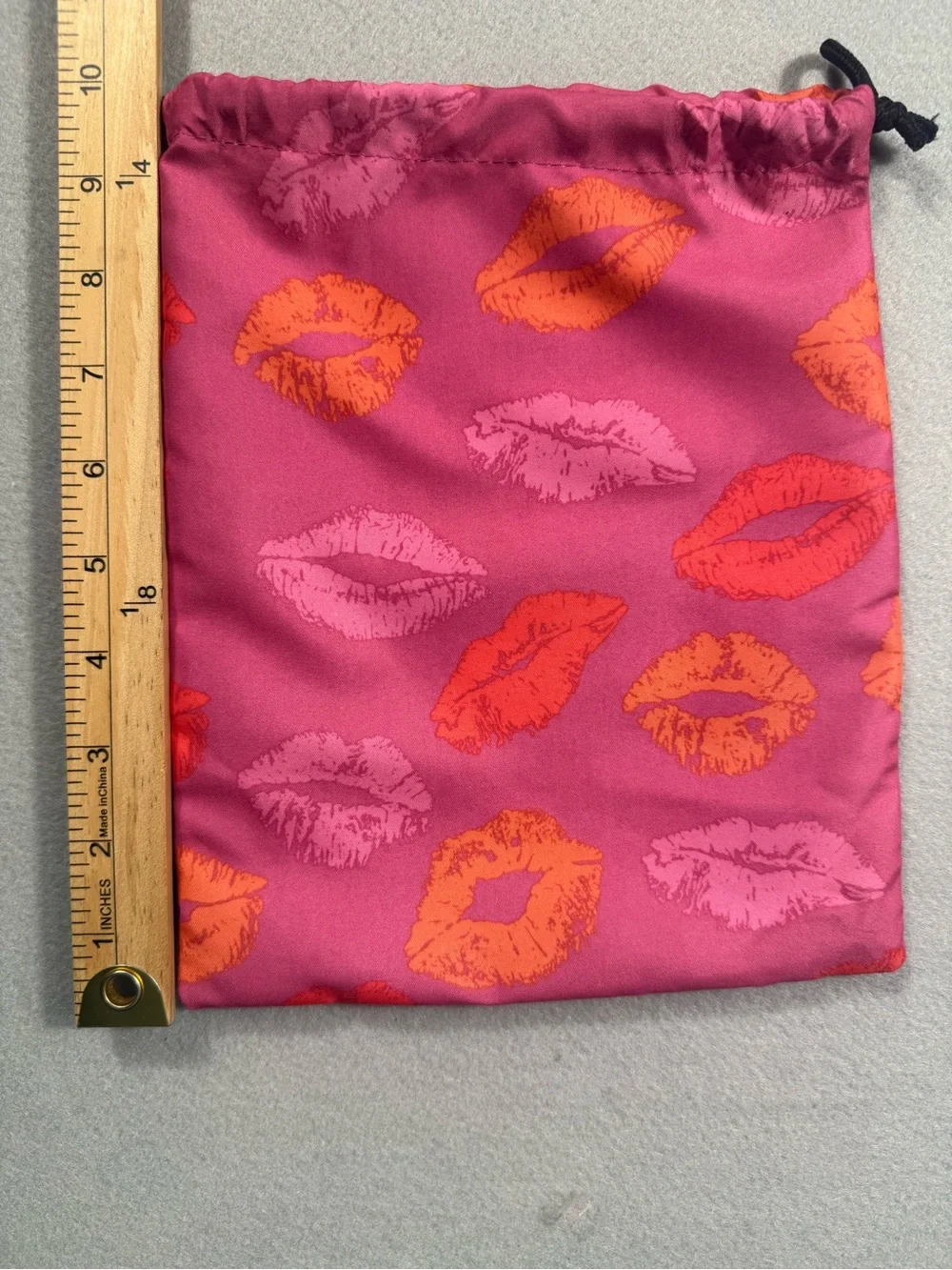 Marilyn Monroe Pink Kiss Print Drawstring Pouch Drawstring Travel Makeup Bag - Picture 3 of 5